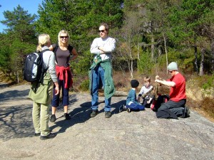 Smucke naturister med solbriller